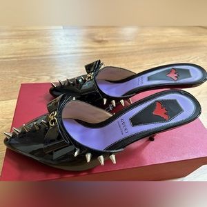 Gucci Black Patent Leather Spiked Mules Size 39